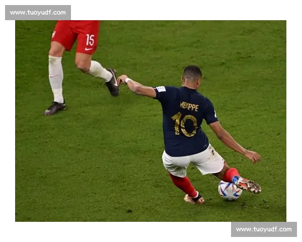 卡什：禁区边缘的射门密码与定位球深耕